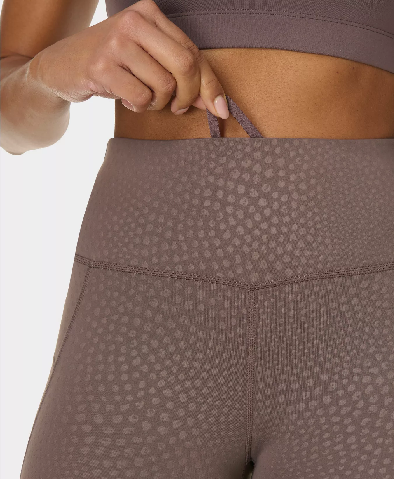 All Day 7/8 Embossed Leggings - Image 4