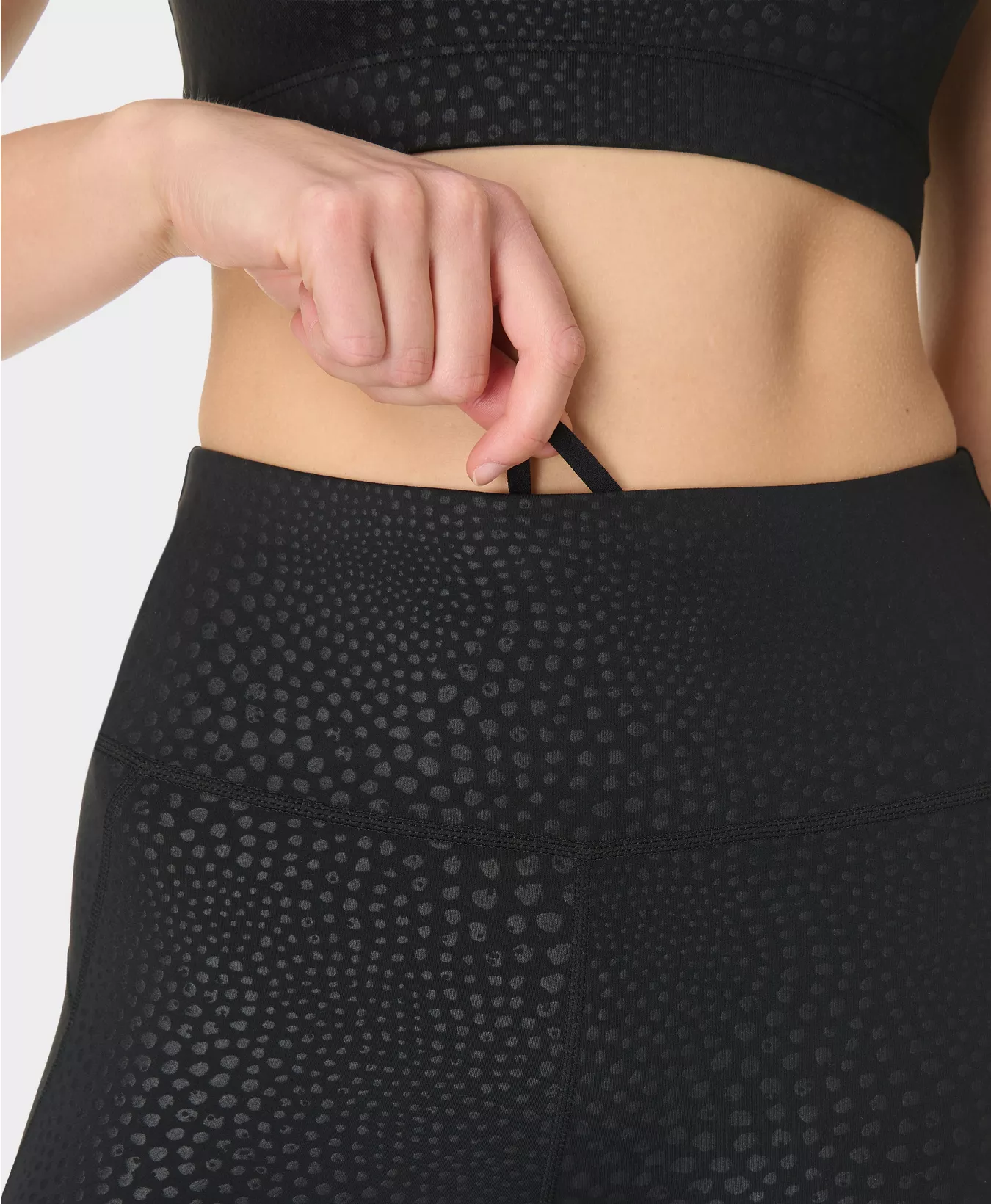 All Day 7/8 Embossed Leggings - Image 5